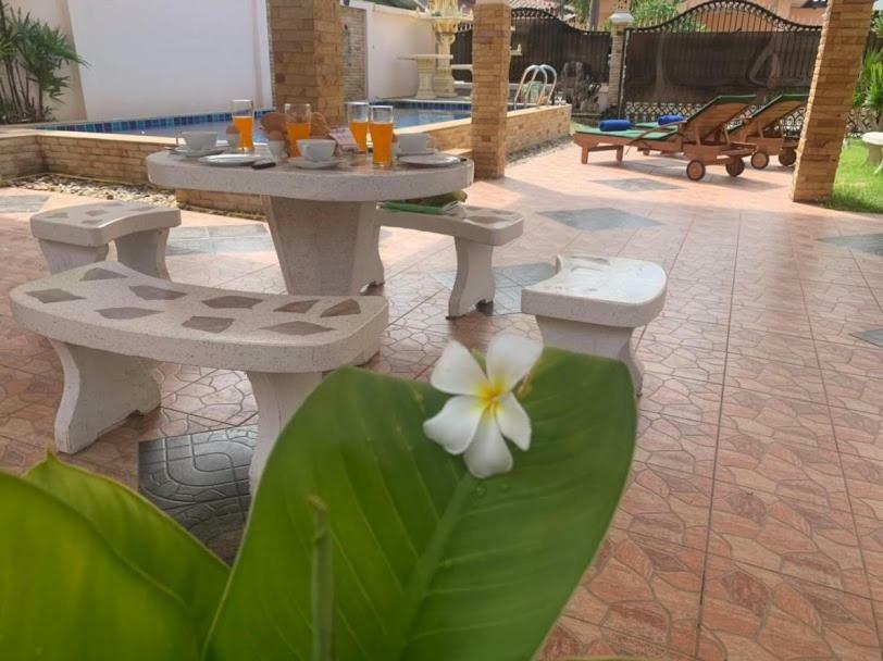 Yoch Pool Villa باتايا المظهر الخارجي الصورة