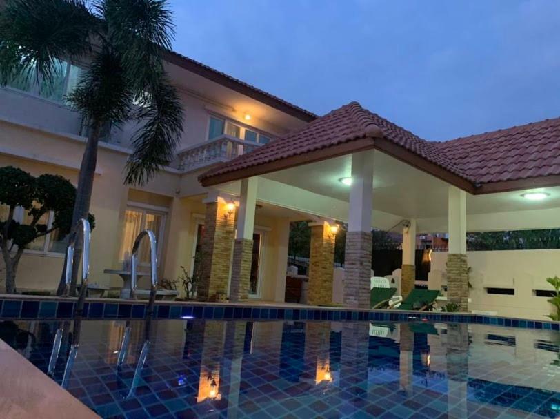 Yoch Pool Villa باتايا المظهر الخارجي الصورة